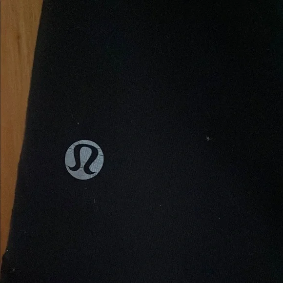 lululemon athletica Groove Reversible Women's Short Bootie Black Shorts 4 - Picture 4 of 10